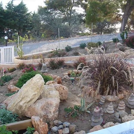 Bouganville Stegna أرخانجلوس