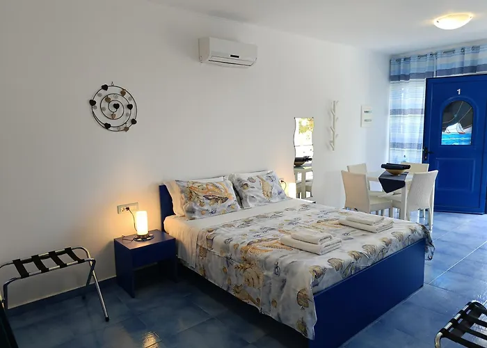 Bouganville Stegna * Archangelos (Rhodes)