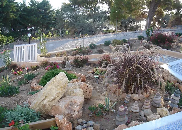 Bouganville Stegna ארכאנגלוס